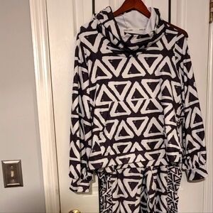 Sassy Jones geometric track suit